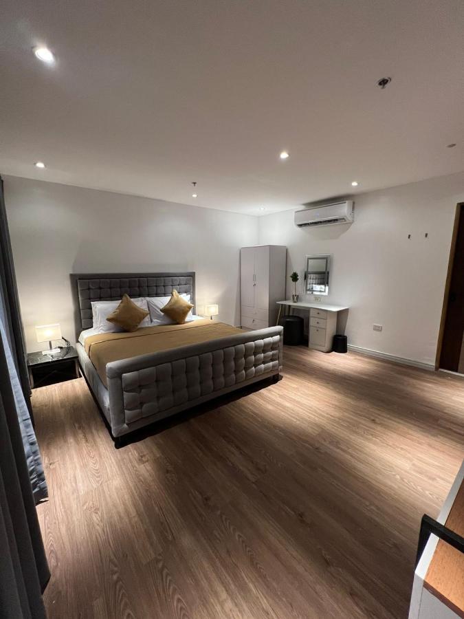 City Park Hotel Residences Taguig Zewnętrze zdjęcie